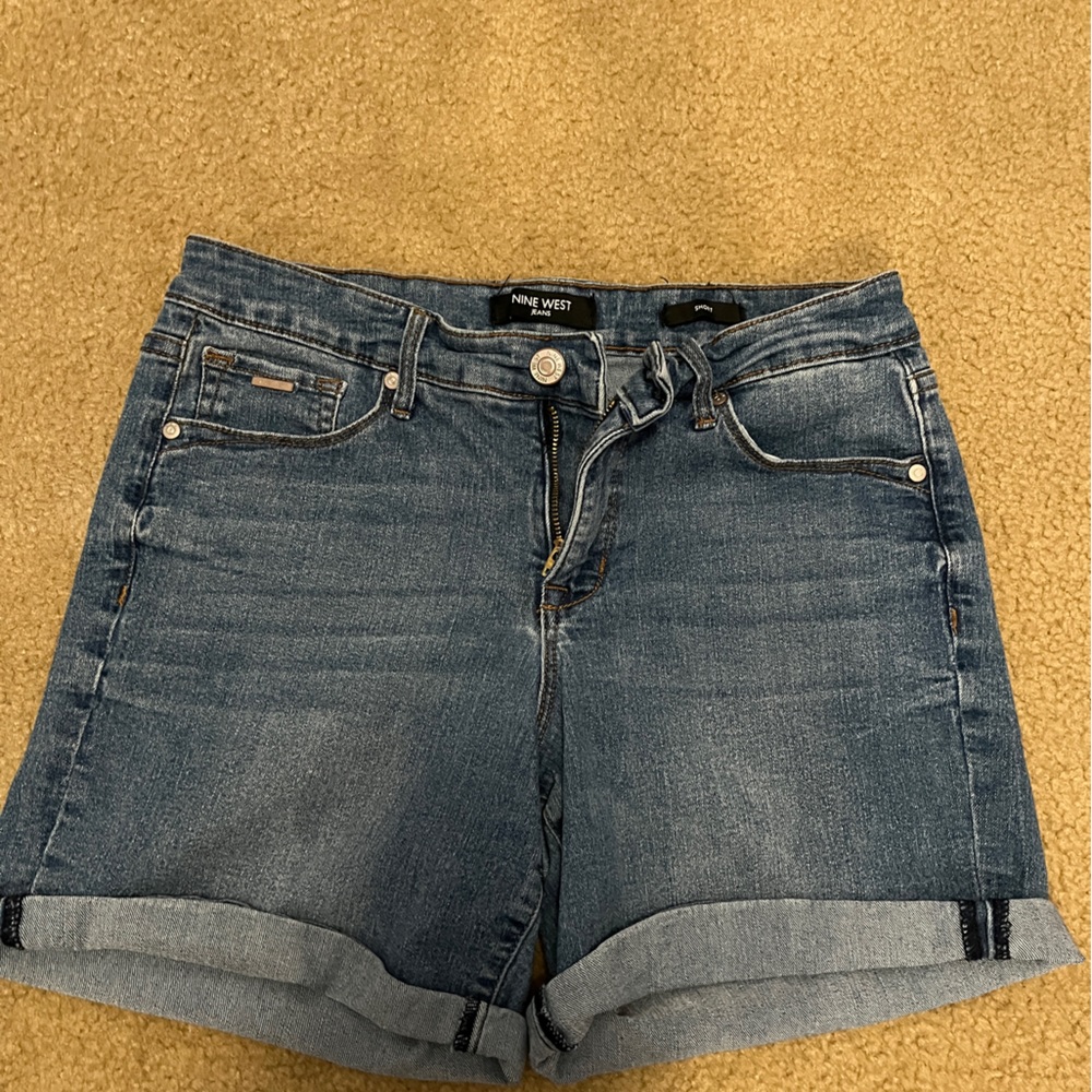 Nine West women’s shorts, 4